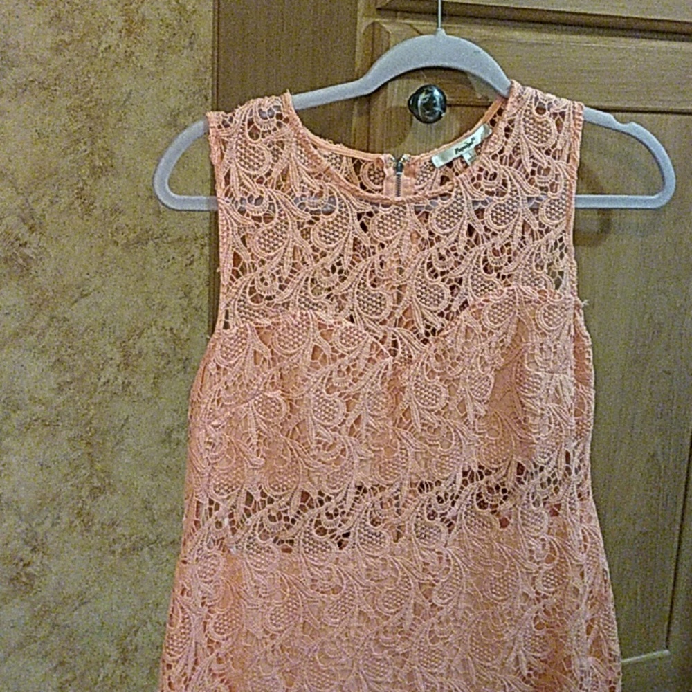 Dress - Picture 2 of 3